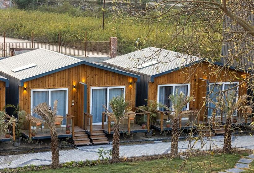 Hotel Justa Rasa Retreat And Spa Rishikesh