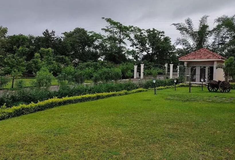 Hotelli Justa Rudra Resort & Spa