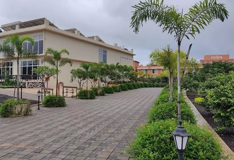 Hotelli Justa Rudra Resort & Spa