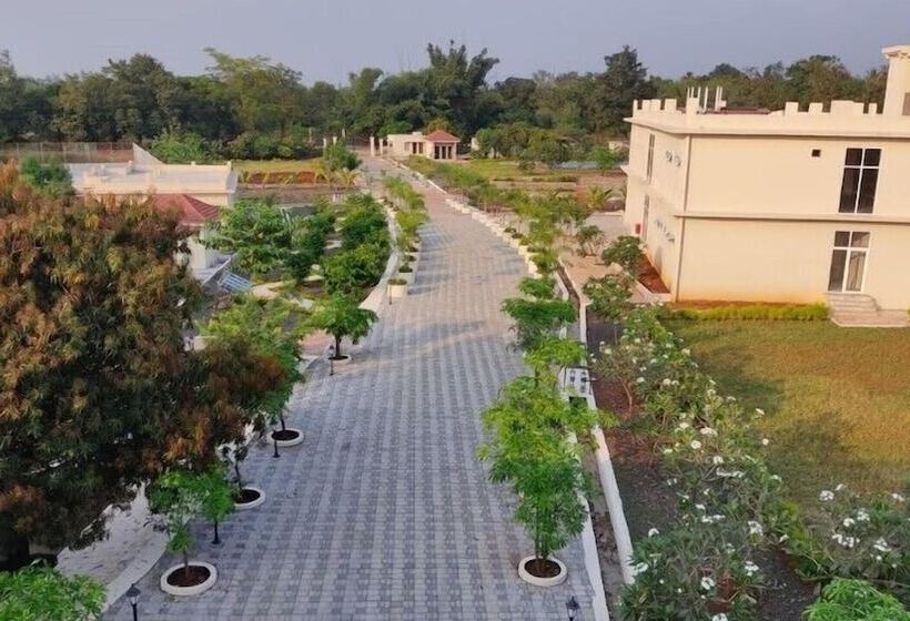 Hotel Justa Rudra Resort & Spa