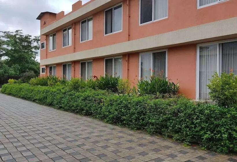 Hotelli Justa Rudra Resort & Spa