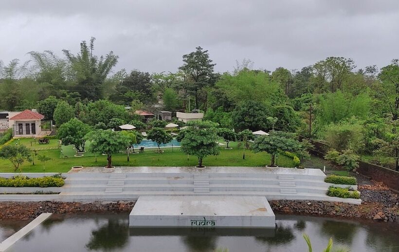 Hotel Justa Rudra Resort & Spa