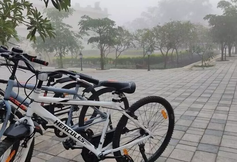 Hotelli Justa Rudra Resort & Spa