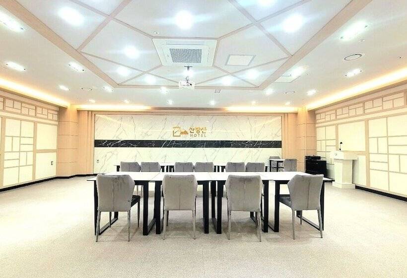 בית מלון כפרי Sanbangsan