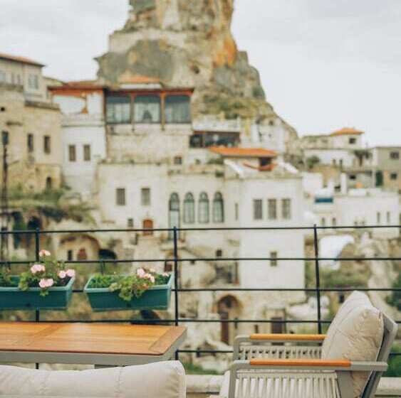 هتل Serenus Cave Suites