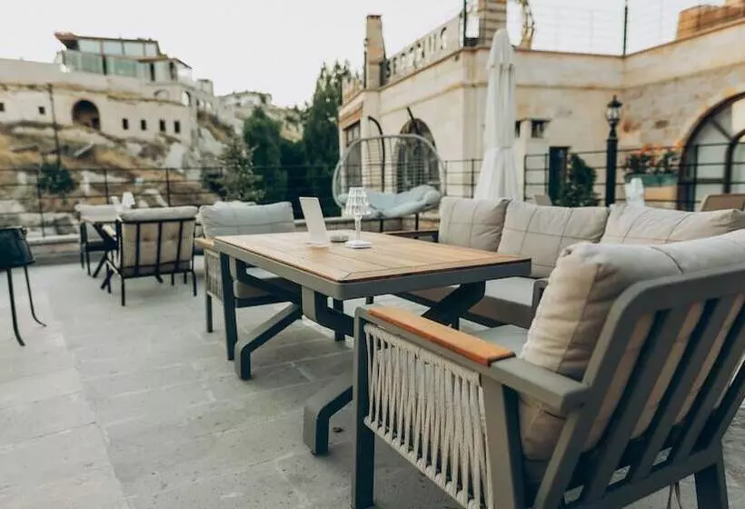 Hotelli Serenus Cave Suites