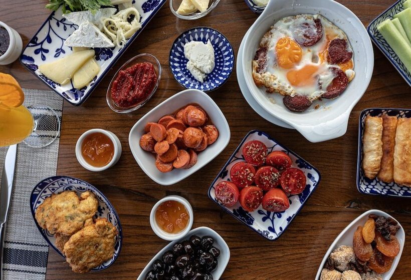 هتل Serenus Cave Suites