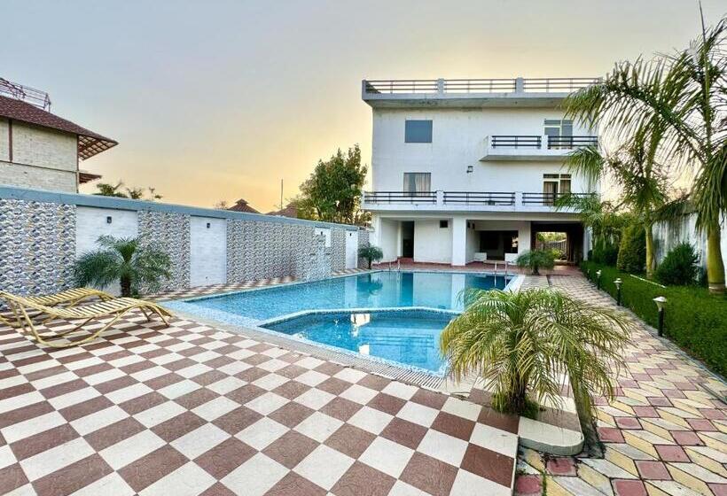 호텔 Sumedha G Village Resort And Spa