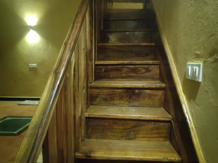 酒店 Surwahi Social Ecoestate Kanha