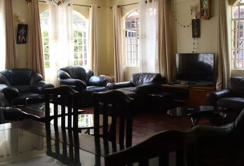 هتل Tranquil Homestays