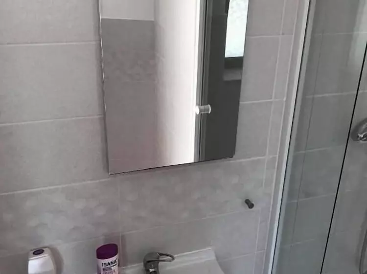 Hunyadi Panzió  Apartmanház
