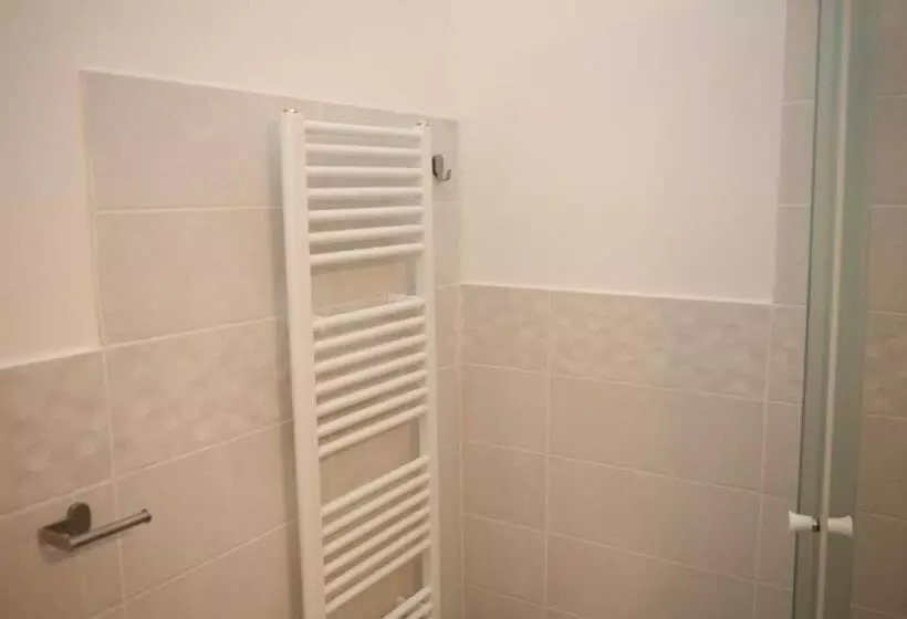 Hunyadi Panzió  Apartmanház