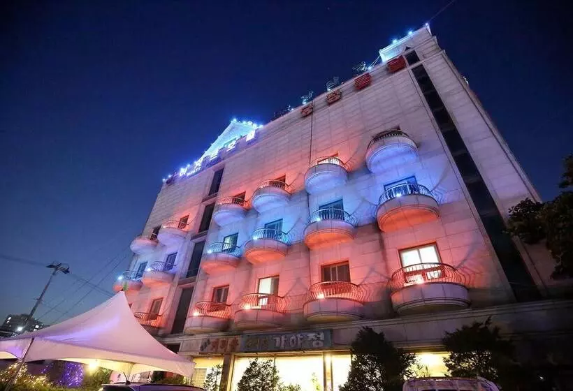 Motelli Asan Hyatt