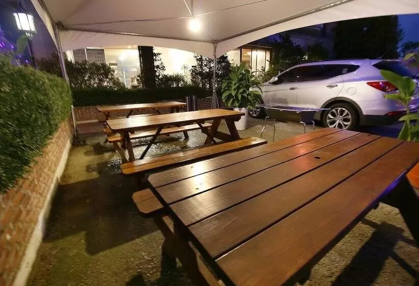 Motelli Asan Hyatt