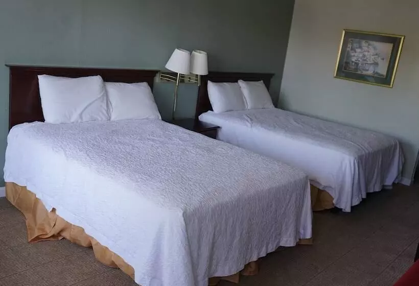 モーテル Astoria Hotel West