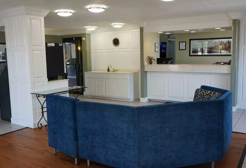 モーテル Astoria Hotel West