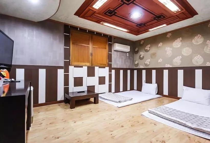 Motelli Gumi Gongdandong Hotel The Zone