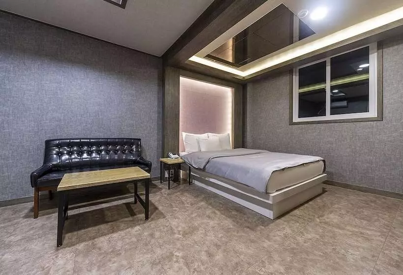 モーテル Gumi Wonpyeong Dong Hotel V2