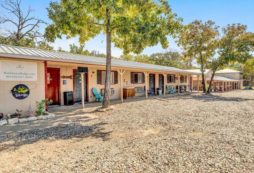 汽车旅馆  Reel Inn And Lodge