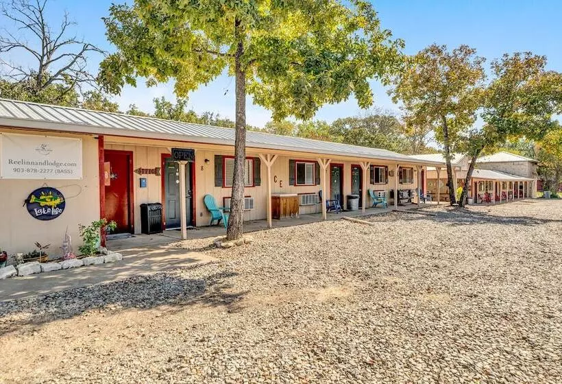 モーテル Reel Inn And Lodge