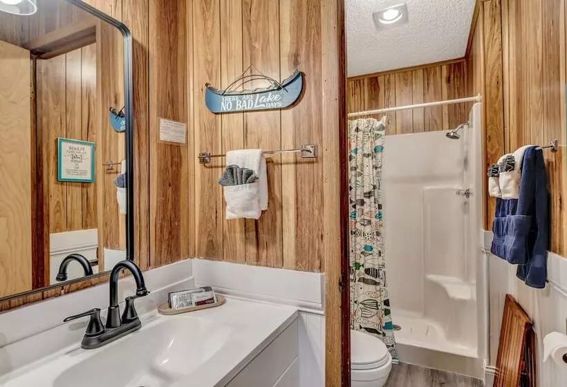 モーテル Reel Inn And Lodge