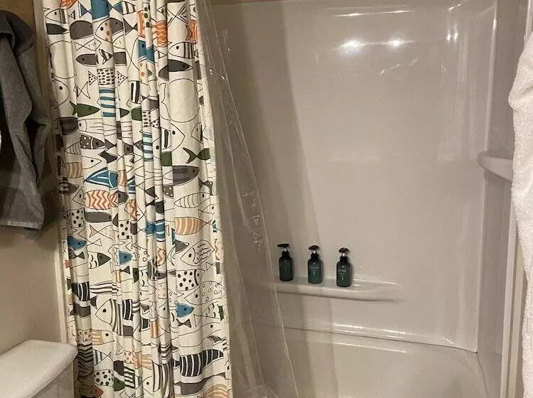 モーテル Reel Inn And Lodge