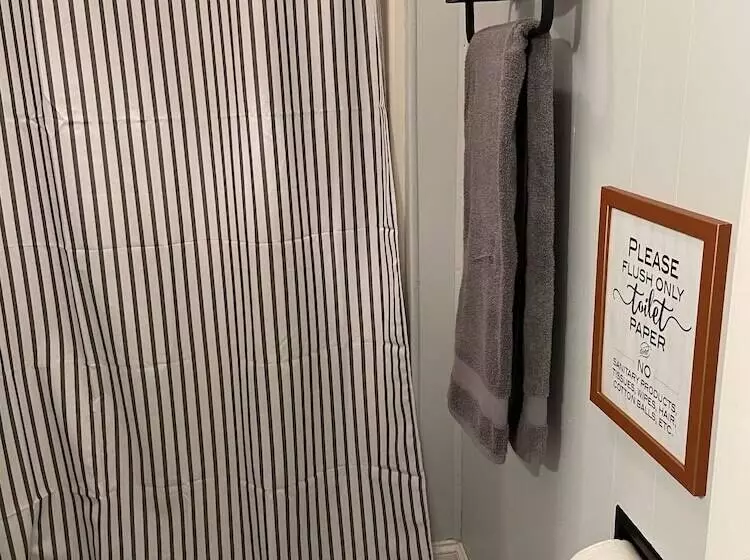 モーテル Reel Inn And Lodge