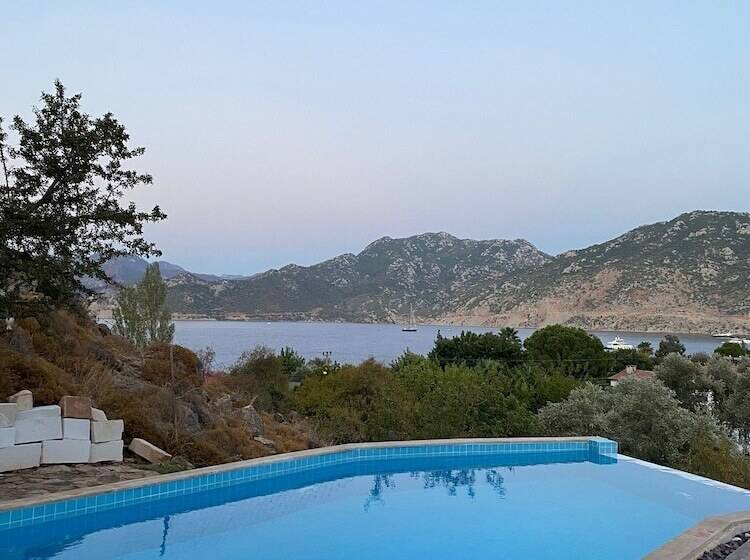 פנסיון Mavi Melek