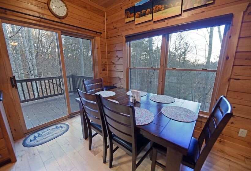 Whispering Creek Lodge Blue Ridge