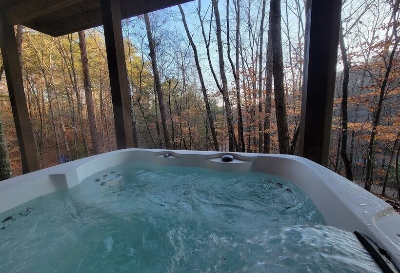 Whispering Creek Lodge Blue Ridge