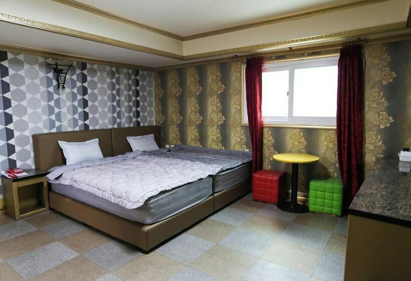 Donghae Daemyung Motel