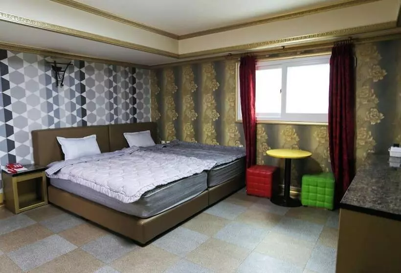 Donghae Daemyung Motel