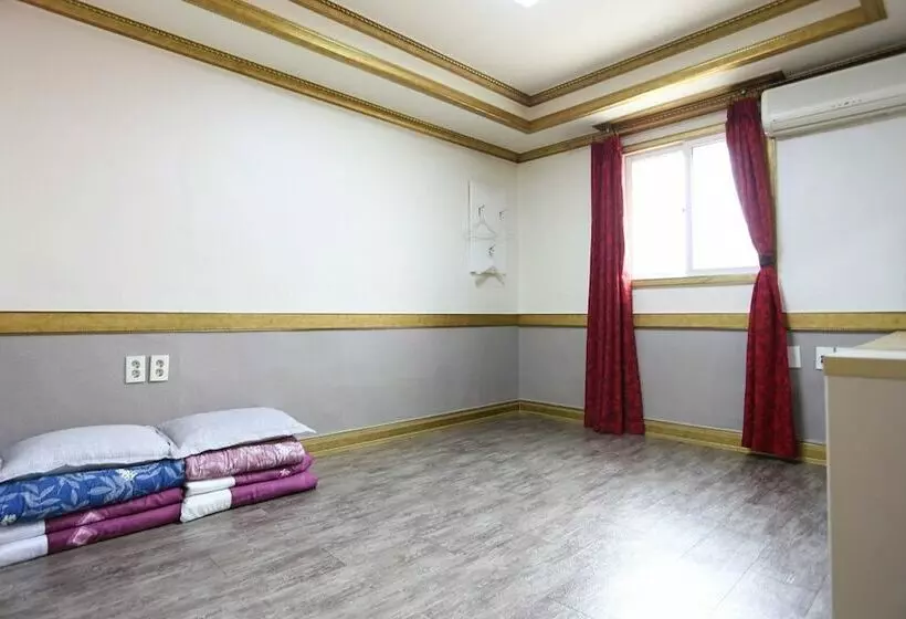 Donghae Daemyung Motel