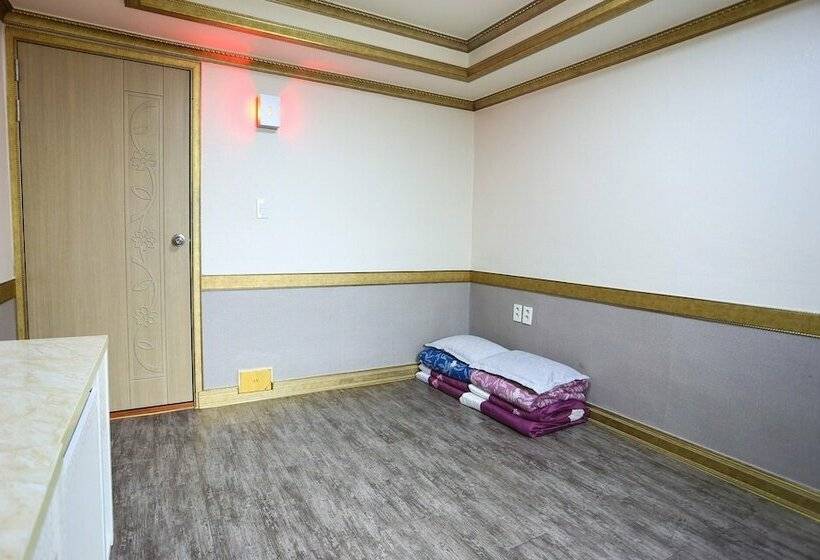 Donghae Daemyung Motel