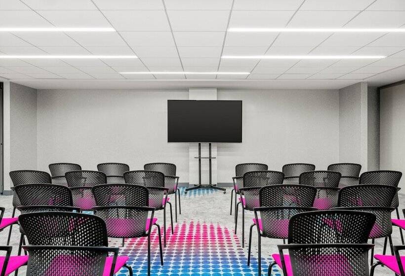 ホテル Aloft Chicago Schaumburg