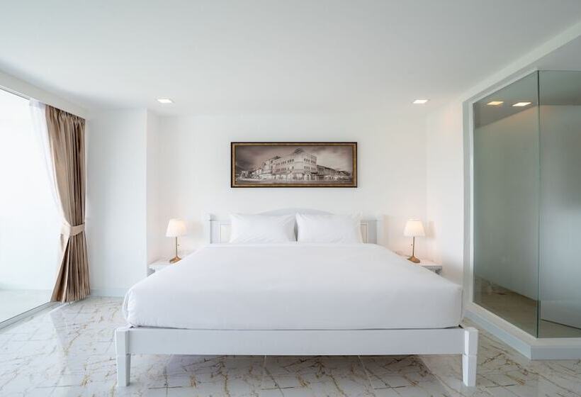 فندق B2 Phuket Premier