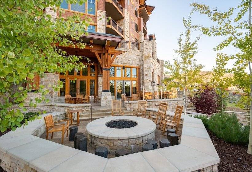 Отель Escala Lodges By Luxury Mountain Destina