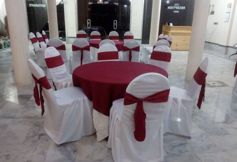 هتل Fr Darya E Swat