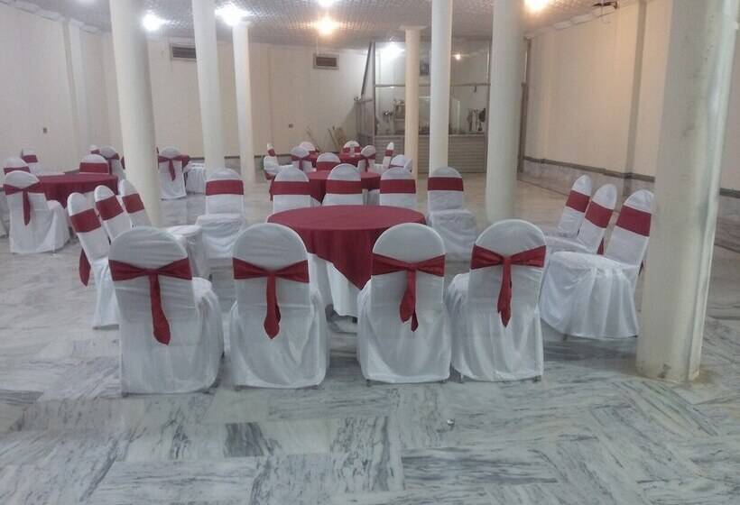 هتل Fr Darya E Swat