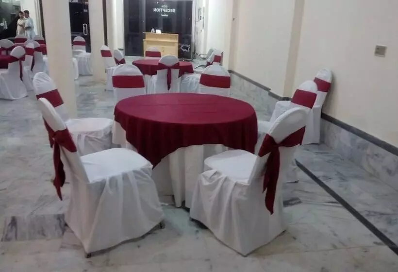 هتل Fr Darya E Swat