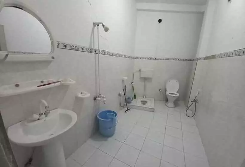 هتل Fr Darya E Swat