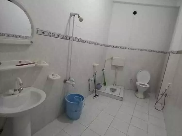 هتل Fr Darya E Swat