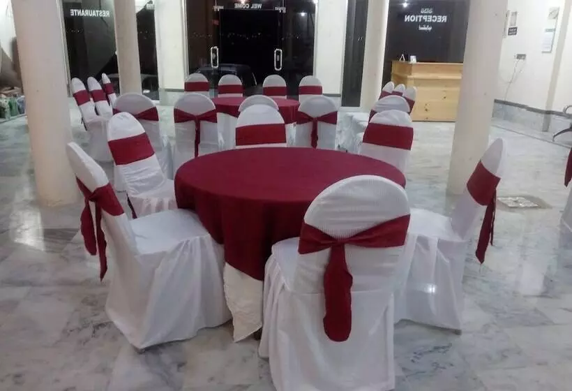 هتل Fr Darya E Swat