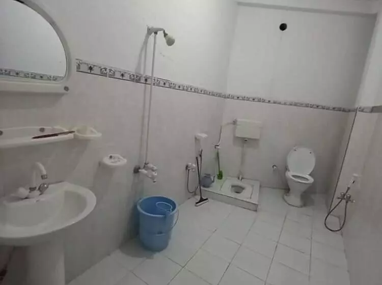 هتل Fr Darya E Swat