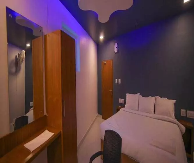 ホテル G