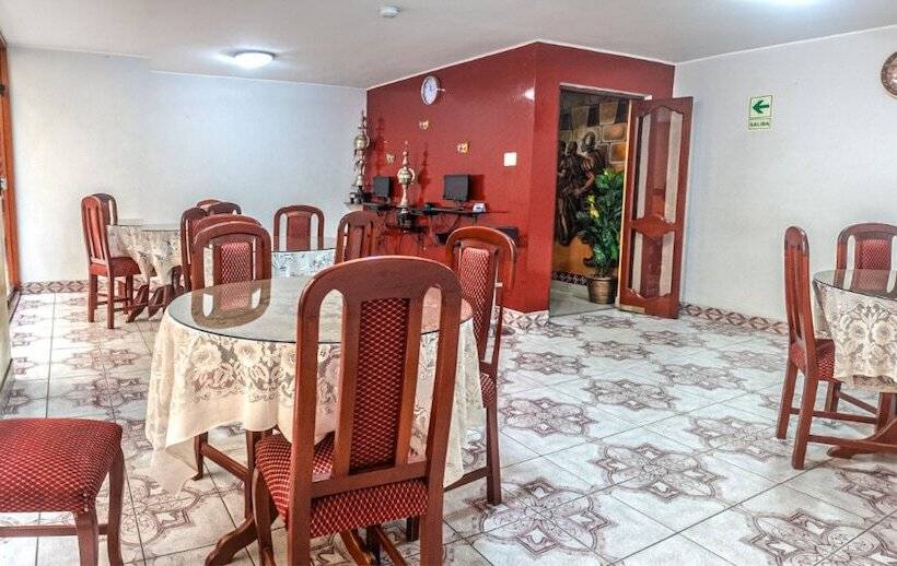 هتل Hostal Monumental