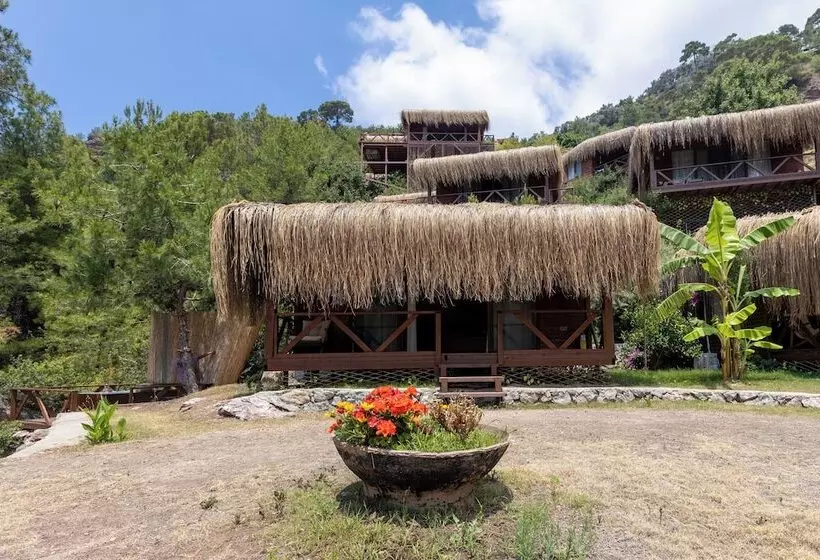 Hotelli La Boheme Kabak