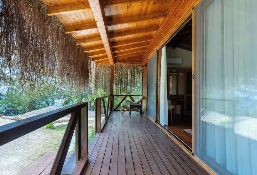 Hotelli La Boheme Kabak