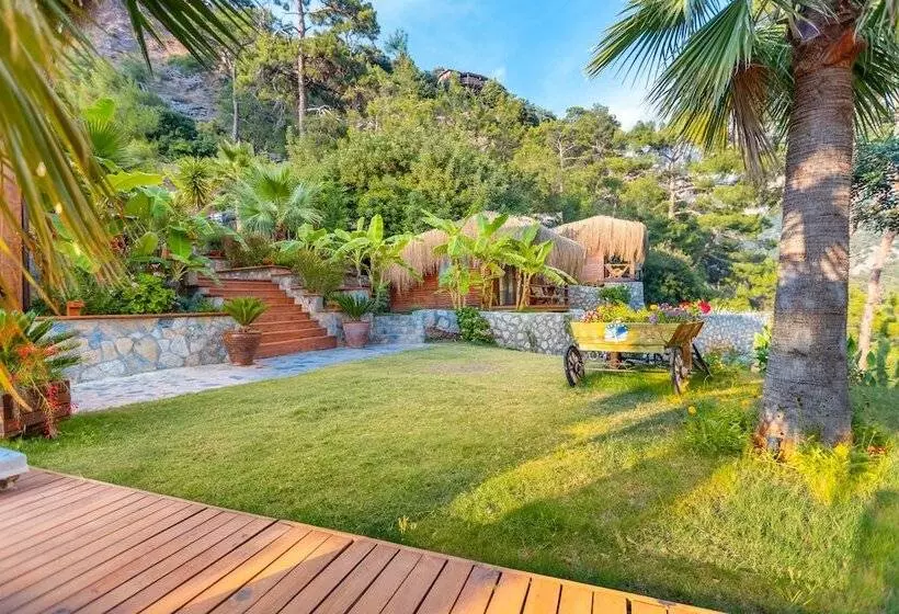 Hotelli La Boheme Kabak