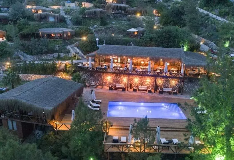 Hotelli La Boheme Kabak